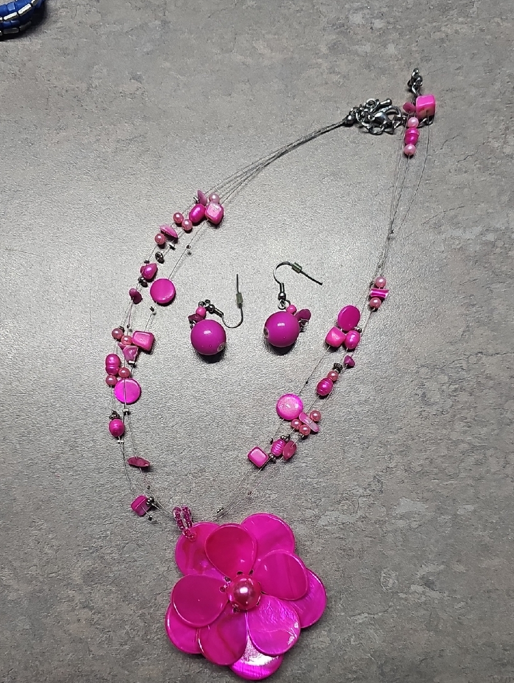 Women's Pink Floral Pendant Necklace & Earrings Set